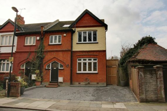 4 Bedroom Terraced